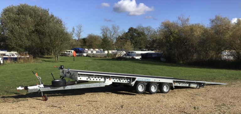 Woodford Flatbed Trailer FBT-311 with Tilt and Winch ( 20' x 7'3 / 609cm x 220cm )