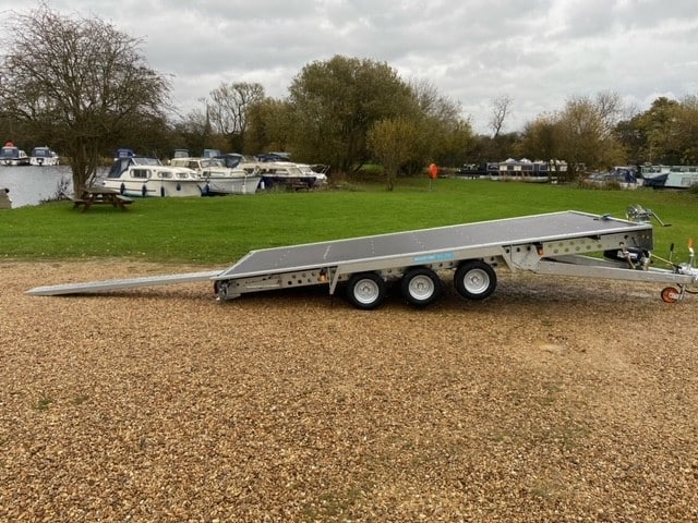 Woodford Flatbed Trailer FBT-231 with Tilt and Winch ( 18' x 7'3 / 548cm x 220cm )