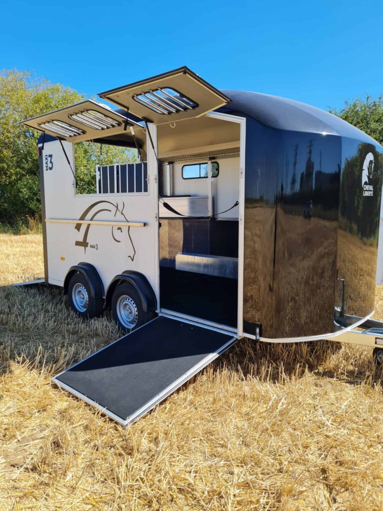 Cheval Liberte Maxi3 (Herringbone Trailer)